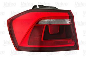 FANALE P/DX EST ROSSO SCURO VW GOLF SPORTSVAN 04/14>