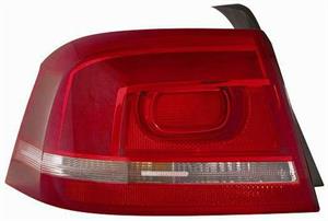 GR OTTICO P/DX EST VW PASSAT 10/10>