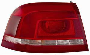 GR OTTICO P/DX EST VW PASSAT SW 10/10>